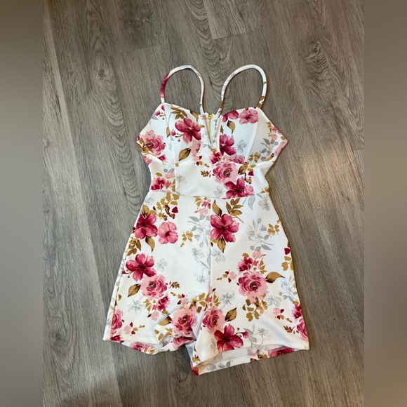 Romper - Picture 3 of 11